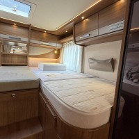 Hymer B 588 PL Enkele Bedden Hefbed Zonnepanelen Luifel Bearlock Foto #16