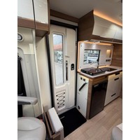 Rapido C55 9T-Automaat Enkele Bedden Lithium Omvormer Trekhaak Foto #13