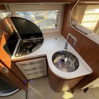 Mobilvetta Kea M76 lengte en alkoof bed Foto #13