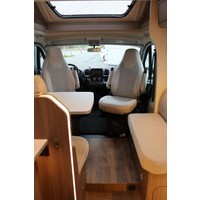 Carado T448 Pro+ 140pk Fiat | 1e Eigenaar | Origneel NL | Lengtebedden | Hefbed | Ruime indeling | Bearlock | Lift Fietsendrager | Foto #7