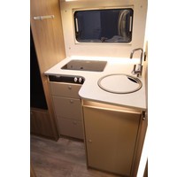 Carado T448 Pro+ 140pk Fiat | 1e Eigenaar | Origneel NL | Lengtebedden | Hefbed | Ruime indeling | Bearlock | Lift Fietsendrager | Foto #10