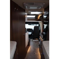 Hymer B580MC 177pk Automaat | Lengtebedden | LPG installatie | Dakairco | Zonnepanelen | Hymer SLC Chassis | Fietsenhouder | Bearlock | Adaptive Cruise | 2e huishoudaccu| Foto #2