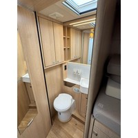 Hymer B680 MC Automaat Enkele Bedden Levelsysteem Geen hefbed Foto #20