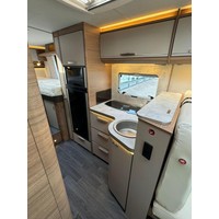 Knaus 700MEG Live I 9T-Automaat Enkele Bedden Hefbed Alde Trekhaak Foto #10