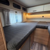 Weinsberg 700MEG CaraCore 9T-Automaat Enkele Bedden Hefbed Luifel Fietsenrek Foto #16