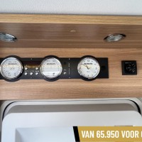 Dethleffs Advantage 7051 DBM Queensbed Hefbed Maxxfan Zonnepaneel Bearlock Foto #7