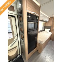 Adria Matrix Plus 670 SLT uit 2019 Foto #8