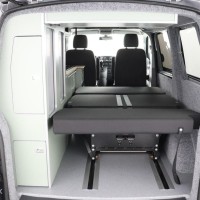 Volkswagen Transporter Buscamper 2.0TDI 140Pk Euro-5 Aut/DSG-7 Euro-5 Inbouw nieuw California-look | Railsysteem achterbank | 4-zitpl./4-slaappl. | Slaaphefdak | NIEUWST Foto #5