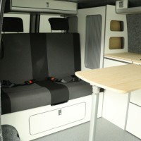 Volkswagen Transporter 6.1 Buscamper 2.0TDI 150Pk Aut/ DSG-7 Inbouw nieuw California-look | 4-Pers | Slaap-hefdak |NWST Foto #2