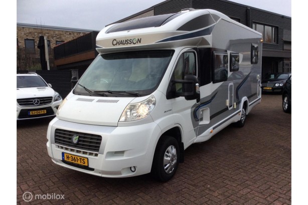 Chausson TITANIUM 728 EB half integraal Level Syst Nav Maxvan