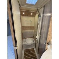 Eura mobil 675 SB Profila **** 9-Traps Automaat Luifel Lift-Fietsenrek Luchtvering Foto #18