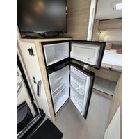 Rapido I 896F Automaat Queensbed Hefbed Face To Face Zonnepaneel Foto #14