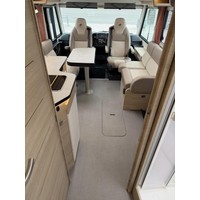 Rapido I 896F Automaat Queensbed Hefbed Face To Face Zonnepaneel Foto #34