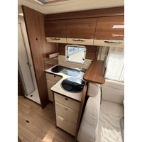 Lmc I735 Explorer Automaat Enkele Bedden Hefbed Zonnepaneel Foto #12