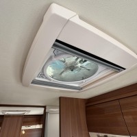 Lmc I735 Explorer Automaat Enkele Bedden Hefbed Zonnepaneel Foto #26