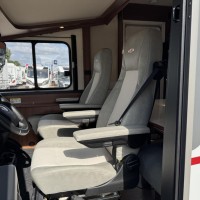 Lmc I735 Explorer Automaat Enkele Bedden Hefbed Zonnepaneel Foto #29