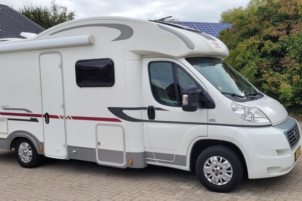 Tweedehands Adria campers camper kopen