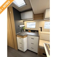 Adria Matrix Plus 670 DC uit 2021 Foto #8