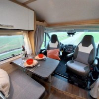 Sunlight V66  met nog maar 21300 km's Foto #7