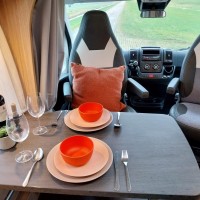 Sunlight V66  met nog maar 21300 km's Foto #8