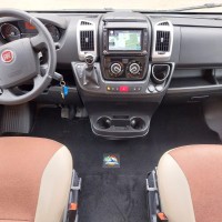 Bürstner Delfin 726 T 2x airco + tv + fietsdrg. Foto #2