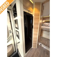 Adria Coral Platinum S 690 SC uit 2016 Foto #8