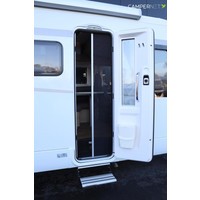 Hymer BMC-I 580 170pk Automaat | Bank airco | Omvormer | Lengtebedden | Hefbed | Lithium | Zonnepanelen | 1e Eigenaar | Foto #4