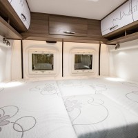 Peugeot campers Buscamper Bravia Swan 636- Peugeot Boxer -2.2 BlueHdi- 121 Kw/165 Ps - Euro 6.3 + Bravia AMG Paket Schnitzer Racing Paket-Aluvelgen 18