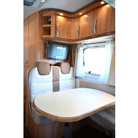 Hymer B 528 CL incl. Luifel Schotel Victron Invert. Zonnep. Foto #7