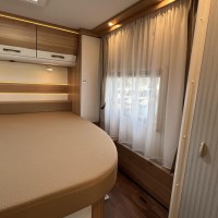 Dethleffs Advantage 7051 DBM Queensbed Hefbed Maxxfan Zonnepaneel Bearlock Foto #14