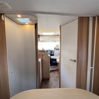 Dethleffs Advantage 7051 DBM Queensbed Hefbed Maxxfan Zonnepaneel Bearlock Foto #16