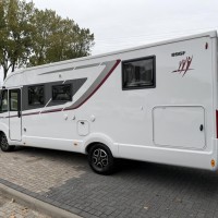 Rapido I 896F Automaat Queensbed Hefbed Face To Face Zonnepaneel Foto #6