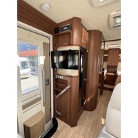 Lmc I735 Explorer Automaat Enkele Bedden Hefbed Zonnepaneel Foto #23