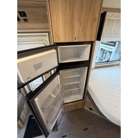 Eura mobil 675 SB Profila **** 9-Traps Automaat Luifel Lift-Fietsenrek Luchtvering Foto #16