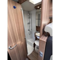 Weinsberg 600 MEG CaraCompact Enkele Bedden Luifel 2X Airco Foto #18