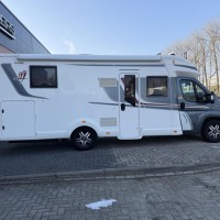 Rapido 696F 9T-Automaat 160PK Queensbed Face To Face Lift-Fietsenrek Foto #5