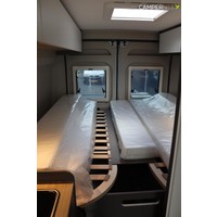 LMC Innovan 640 140pk Automaat | Lengtebedden | Luifel | Panoramadak | Inlegramen | Cruise Control | Nieuw uit voorraad leverbaar | Foto #13