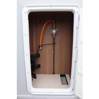 Lmc Cruiser 750 EF 180pk Automaat | Dieselverwarming | Face to face | LED Koplampen | Lengtebedden | Gescheiden douche | Nieuw uit voorraad leverbaar | Foto #17