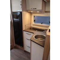 Burstner  Ixeo Time 726 G 165pk | 5e zitplaats | Zonnepanelen | Hefbed | Achteruitrijcamera| Thule lift fietsendrager | Lengtebedden | Bearlock | Foto #35