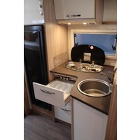 Burstner  Ixeo Time 726 G 165pk | 5e zitplaats | Zonnepanelen | Hefbed | Achteruitrijcamera| Thule lift fietsendrager | Lengtebedden | Bearlock | Foto #36