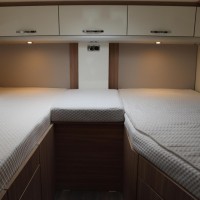 Burstner  Ixeo Time 726 G 165pk | 5e zitplaats | Zonnepanelen | Hefbed | Achteruitrijcamera| Thule lift fietsendrager | Lengtebedden | Bearlock | Foto #41