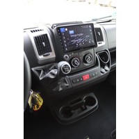 Burstner  Ixeo Time 726 G 165pk | 5e zitplaats | Zonnepanelen | Hefbed | Achteruitrijcamera| Thule lift fietsendrager | Lengtebedden | Bearlock | Foto #8