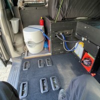 Volkswagen campers KOMBI originele Caravelle uitvoering uit 2017 Foto #2