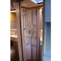 Hymer BMC-T 580 170pk Automaat | Lithium | Zonnepanelen | Omvormer | Luifel | Adaptive Cruise | Veloslide | Foto #12