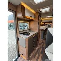 Weinsberg 600MEG Pepper 9-T Automaat 180PK 2X Airco Seitz Luifel Foto #15