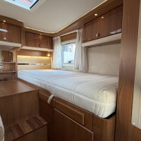 Hymer B 674 SL Automaat Enkele Bedden E&amp;P Level Boven kasten Foto #32