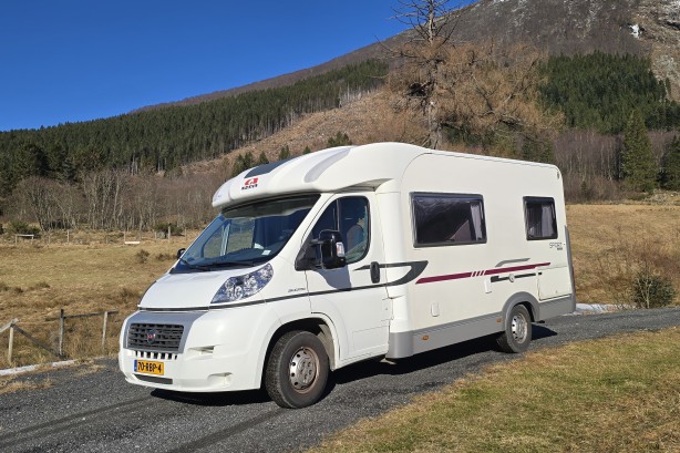 Tweedehands Adria campers camper kopen