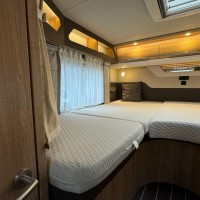 Knaus 700MEG Platinum 9T-Automaat Enkele Bedden Lithium Zonnepaneel Omvormer Foto #25