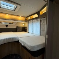 Knaus 700MEG Platinum 9T-Automaat Enkele Bedden Lithium Zonnepaneel Omvormer Foto #26