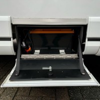 Knaus 700MEG Platinum 9T-Automaat Enkele Bedden Lithium Zonnepaneel Omvormer Foto #2